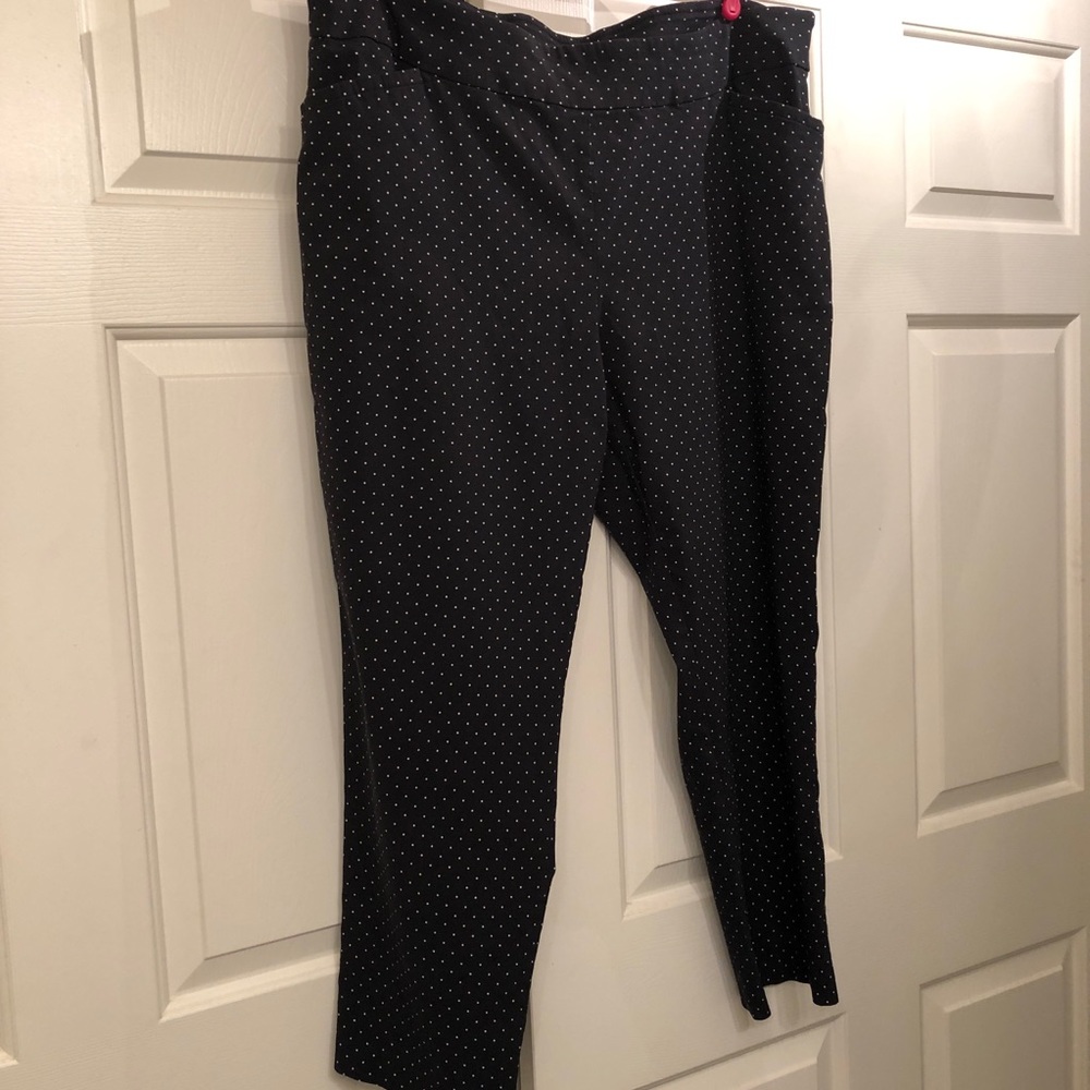 George Black Pull-on Crop Pant